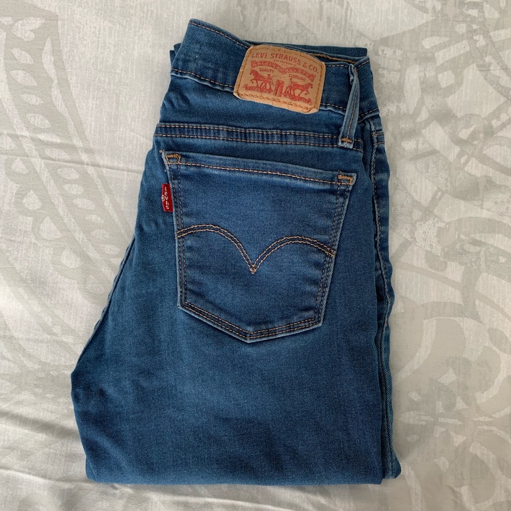 Levi’s 710 Super Skinny Jeans